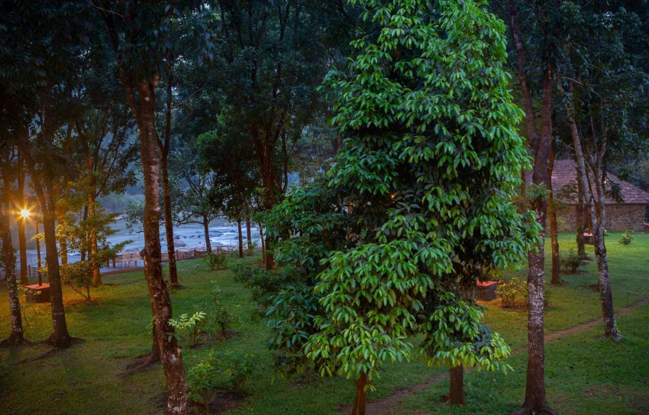 Quiet By The River- Cgh Earth Thodakayam Ngoại thất bức ảnh